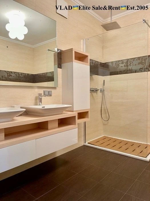 18a Instytutska. Residential complex "Lypska Vezha". 193 m2, New Authorsky