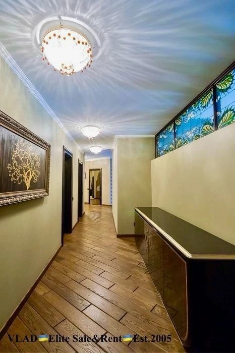 18a Instytutska. Residential complex "Lypska Vezha". 193 m2, New Authorsky