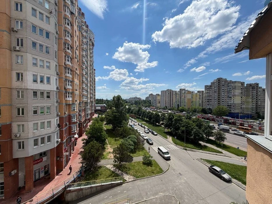 Продажа просторной 4-комнатной квартиры 110м2 без комиссии! Мет