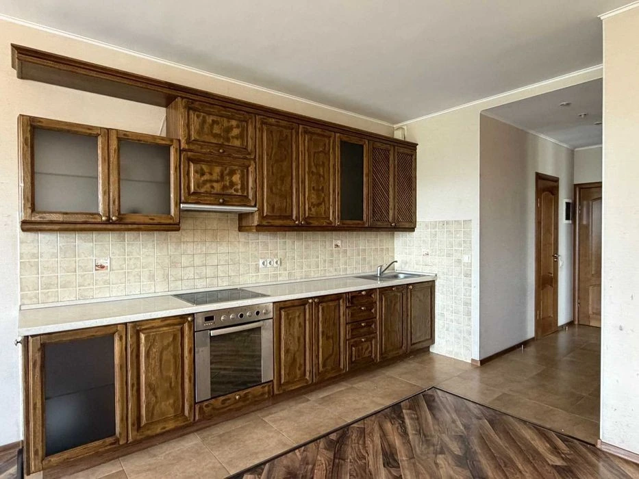 Продажа просторной 4-комнатной квартиры 110м2 без комиссии! Мет