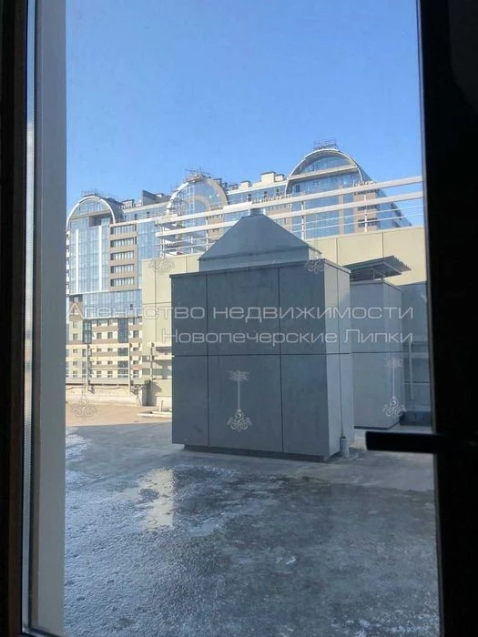 Without % Sale of 4-room apartment 181 m² in the residential complex "Novopecherskie Lypky" -