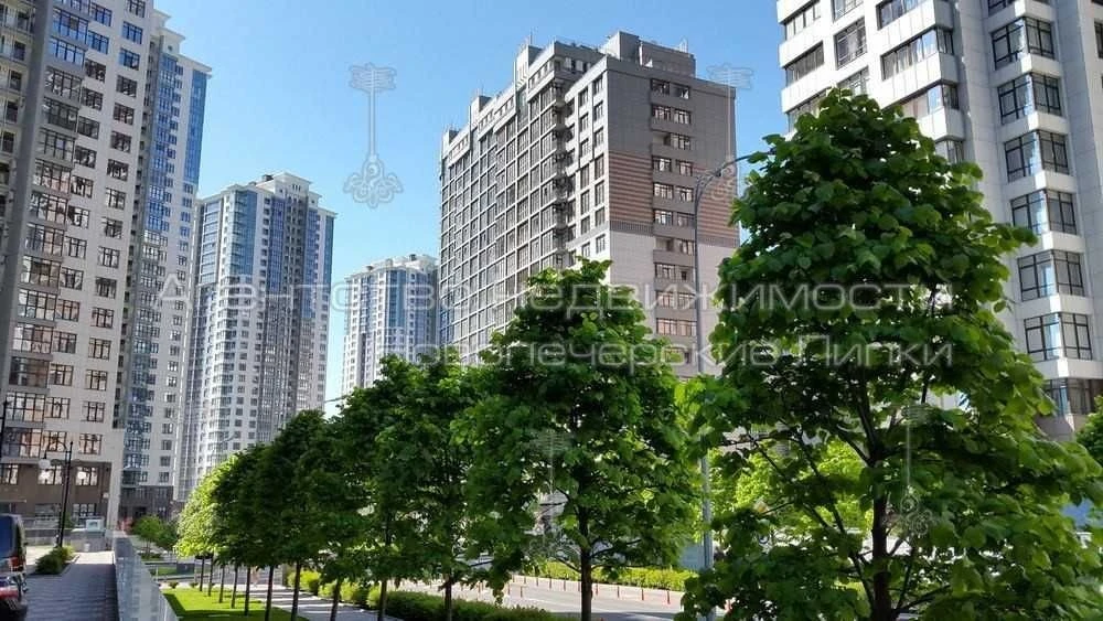 Without % Sale of 4-room apartment 181 m² in the residential complex "Novopecherskie Lypky" -