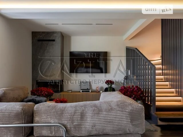 For sale 2-room apartment 131 sq. m on Yasnohirska Street 16 • ID 346