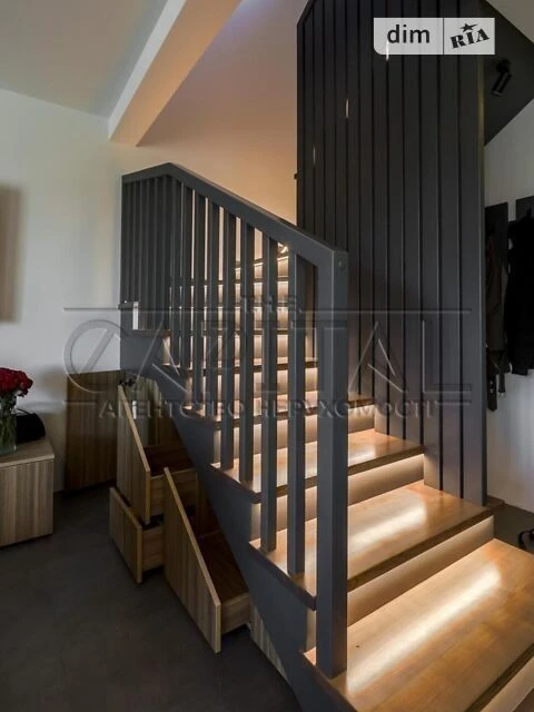 For sale 2-room apartment 131 sq. m on Yasnohirska Street 16 • ID 346