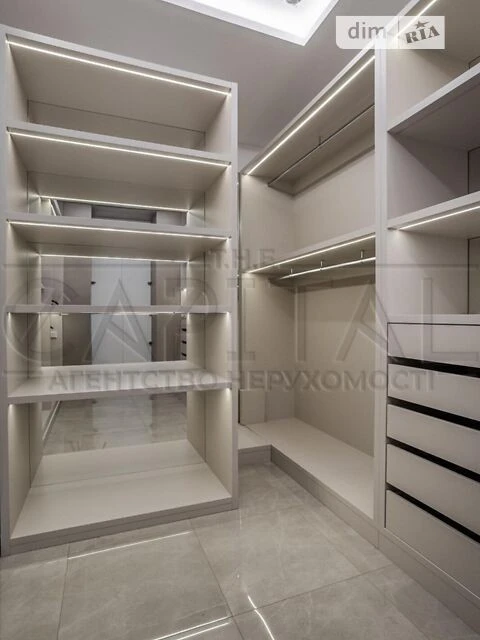 Sale of 1-room apartment 102.5 sq. m on Anto Aviation Designer Street