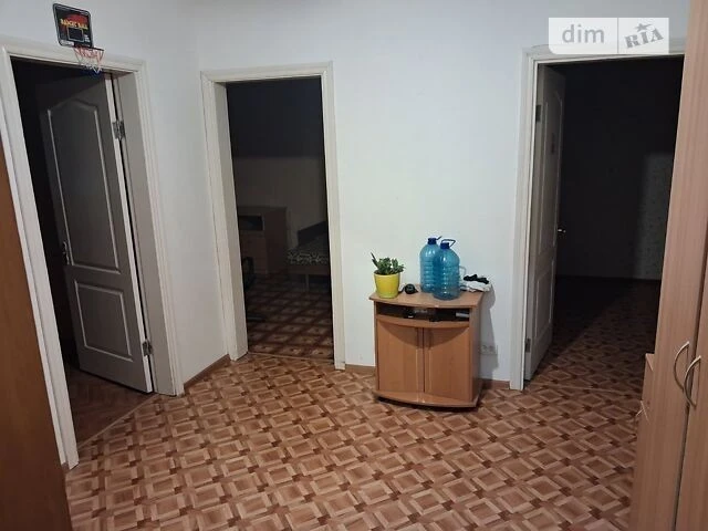Sale of 4-room apartment 85.6 sq. m on Akademika Zabolotnogo St.