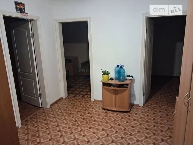 Sale of 4-room apartment 85.6 sq. m on Akademika Zabolotnogo St.