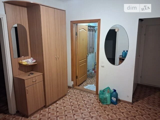 Sale of 4-room apartment 85.6 sq. m on Akademika Zabolotnogo St.