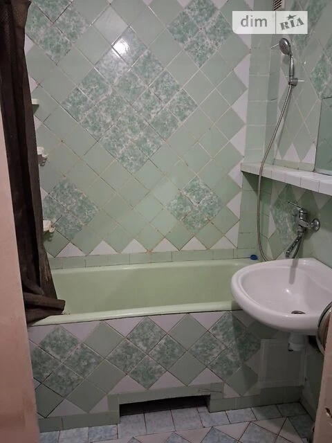 Sale of 4-room apartment 85.6 sq. m on Akademika Zabolotnogo St.