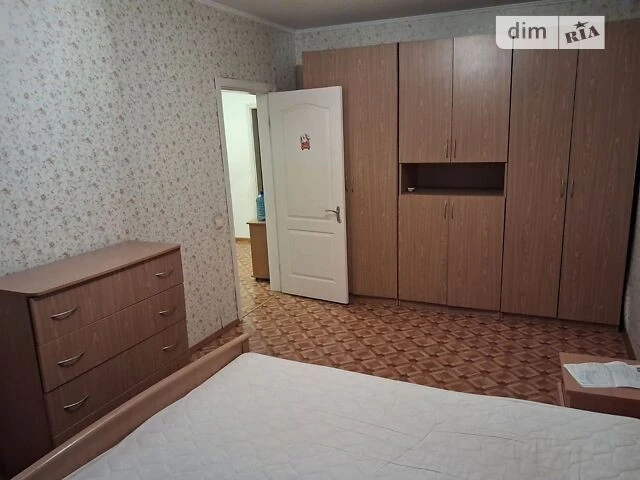 Sale of 4-room apartment 85.6 sq. m on Akademika Zabolotnogo St.