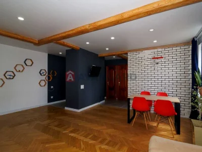 Apartment. Kyiv, Hetmana Kyryla Razumovsky str. (Mykola K