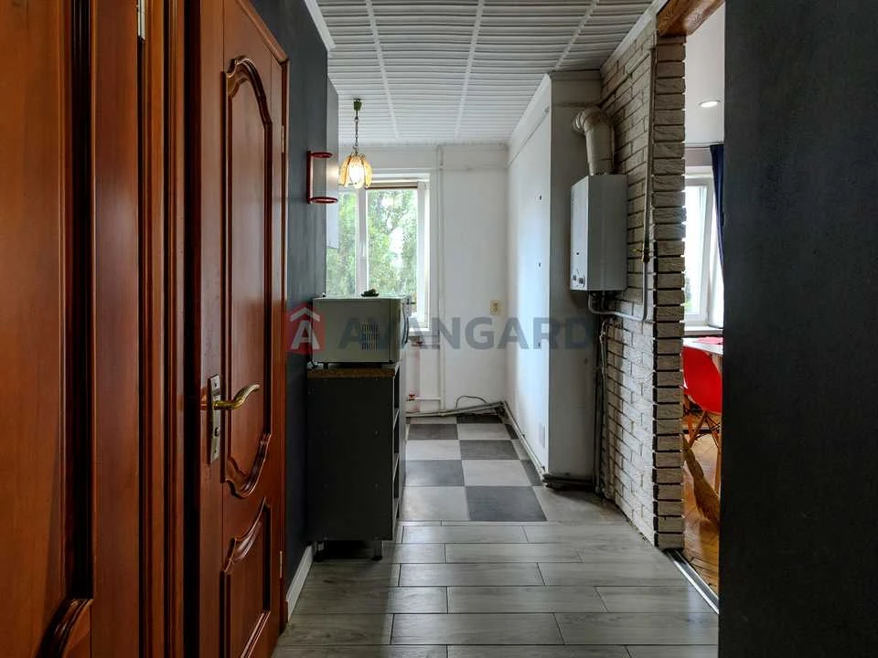 Apartment. Kyiv, Hetmana Kyryla Razumovsky str. (Mykola K
