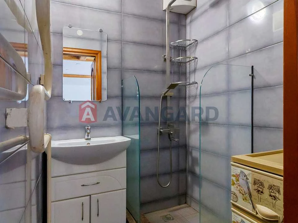 Apartment. Kyiv, Hetmana Kyryla Razumovsky str. (Mykola K
