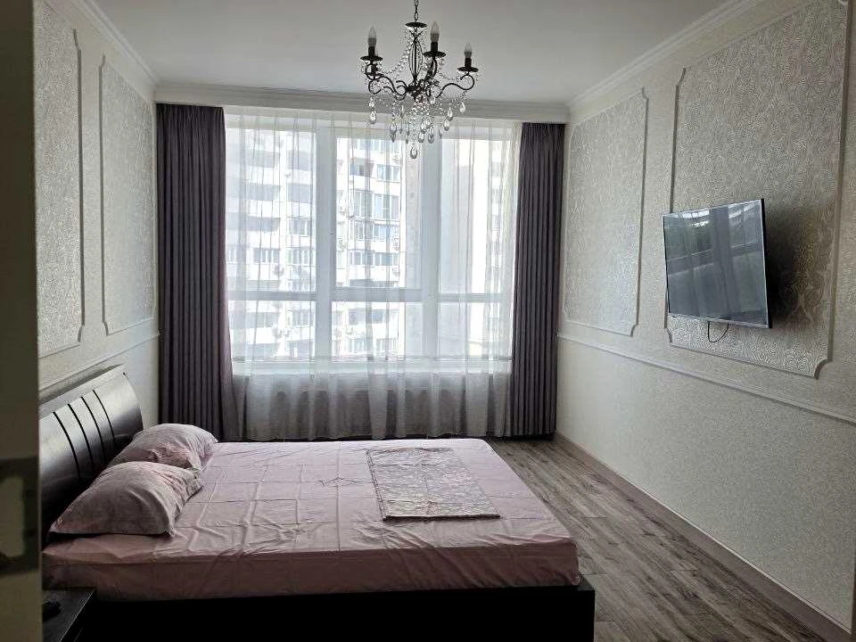 Apartment. Odesa, Novoberehova St.