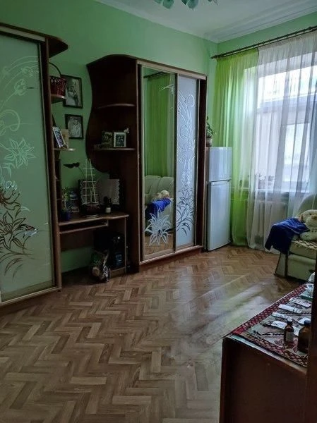 For sale 5-room apartment 110 m² 3/3c Pid Dubom st. 160,000$
