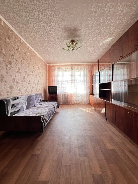 Exclusive!! 3-room apartment for sale in 522 m.r. in good condition!