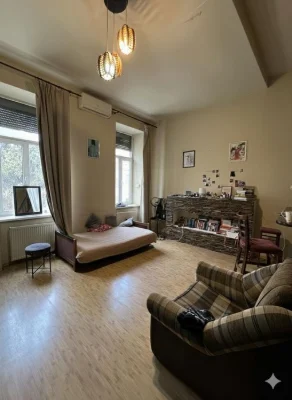 Продаж 3.кім.(двоярусної)квартири в центрі міста вул.Собране