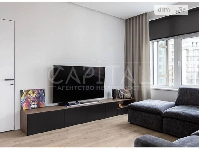 Sale of 3-room apartment 116 sq. m. on Andriy Verkhoglyada St. 9 • I
