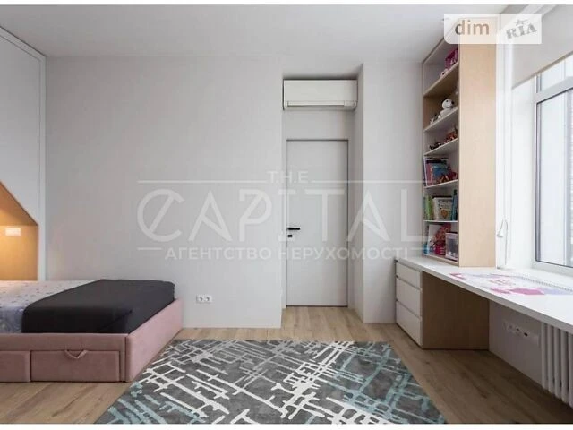 Sale of 3-room apartment 116 sq. m. on Andriy Verkhoglyada St. 9 • I