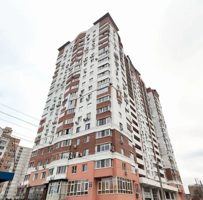 Продам 2 к кв 85 м2 ЖК Дом с ротондами  Сухумская 11,   4эта