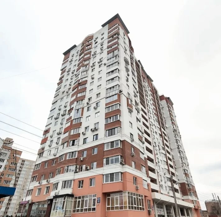 Продам 2 к кв 85 м2 ЖК Дом с ротондами  Сухумская 11,   4эта