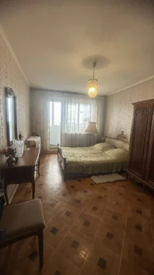 Selling a 3-room apartment in Saltovka.