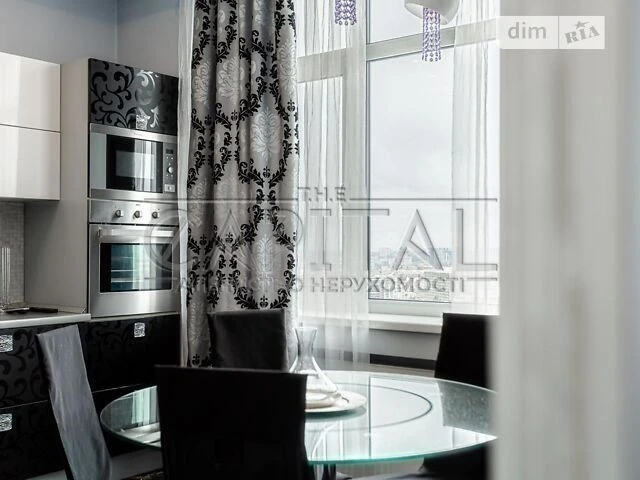 For sale 4-room apartment 419 sq. m on Lesi Ukrainky Blvd. 7 • ID 34