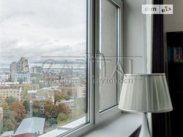 For sale 4-room apartment 419 sq. m on Lesi Ukrainky Blvd. 7 • ID 34