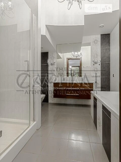 For sale 4-room apartment 419 sq. m on Lesi Ukrainky Blvd. 7 • ID 34