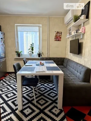 Продаж 2к квартири 66.9 кв. м на вул. Урлівська 38 • ID 3466