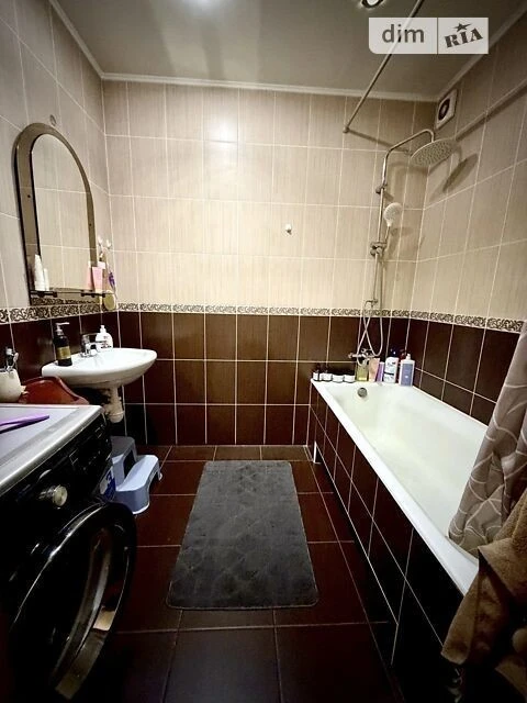 Продаж 2к квартири 66.9 кв. м на вул. Урлівська 38 • ID 3466