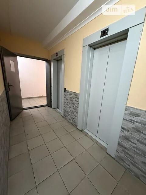 Продаж 2к квартири 66.9 кв. м на вул. Урлівська 38 • ID 3466