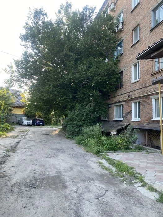 Hotel for sale near Kholodnaya Gora metro station