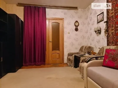 Sale of 2-room apartment 58 sq. m. on Vyacheslav Chornovola Street 10