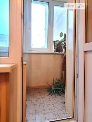 Sale of 2-room apartment 58 sq. m. on Vyacheslav Chornovola Street 10