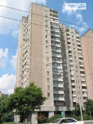 Sale of 2-room apartment 58 sq. m. on Vyacheslav Chornovola Street 10