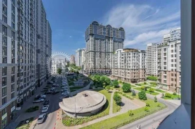 Newly renovated apartment for sale in Novopecherskie Lypky residential complex