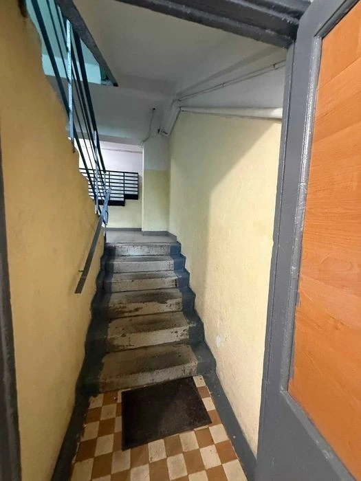 For sale 2-room apartment -50 sq. m "Syrets", Shchuseva st. 44,