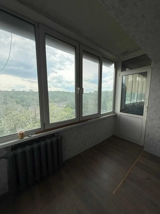 For sale 2-room apartment -50 sq. m "Syrets", Shchuseva st. 44,