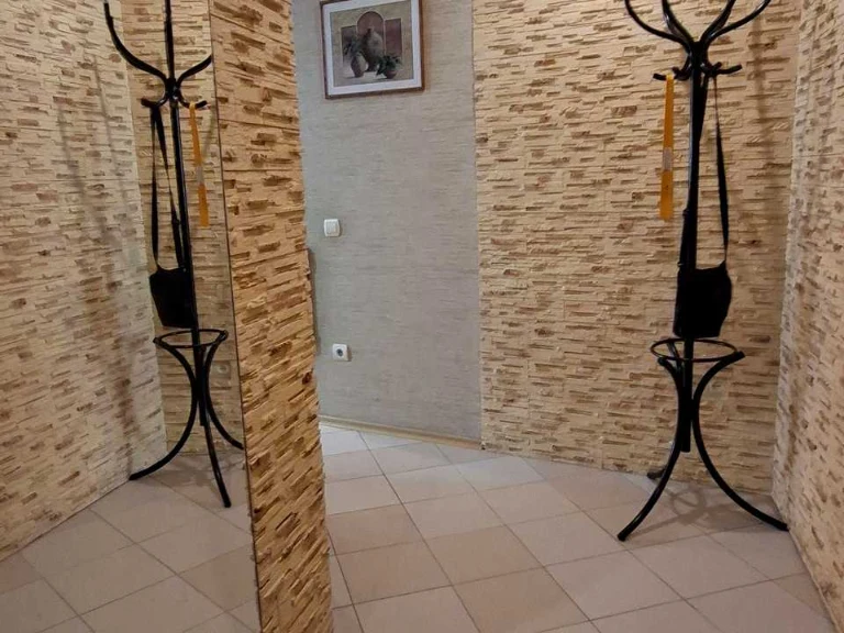 Apartment. Ivano-Frankivsk, Vovchynetska St.