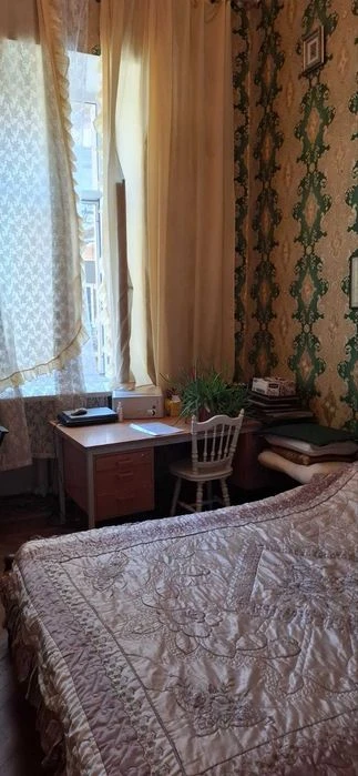 Продам 4-х комн. квартиру у моря, рядом с парком Шевченко.