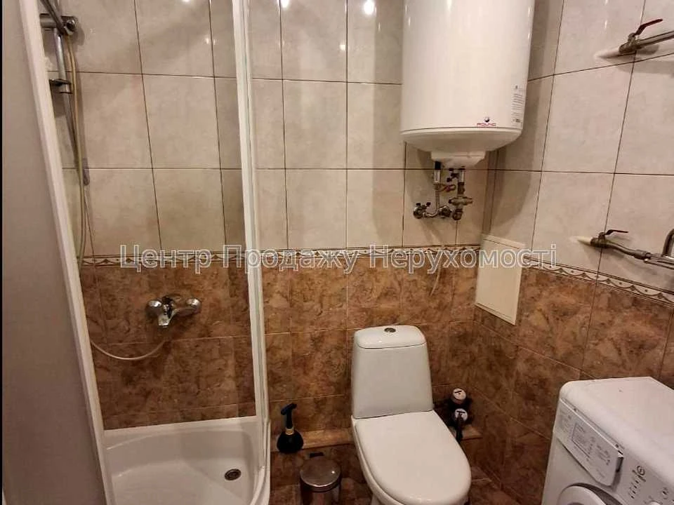 Apartment. Kharkiv, Traktorostudivnyky Ave.