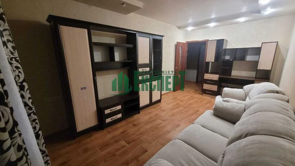 Three-room apartment for sale in Saltovka, Gv. Shironintsev 18