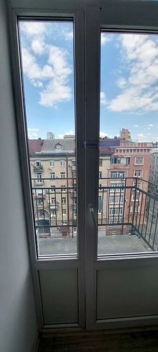Квартира площею 193,2 кв. м у м. Київ, Знижка на аукціоні 99