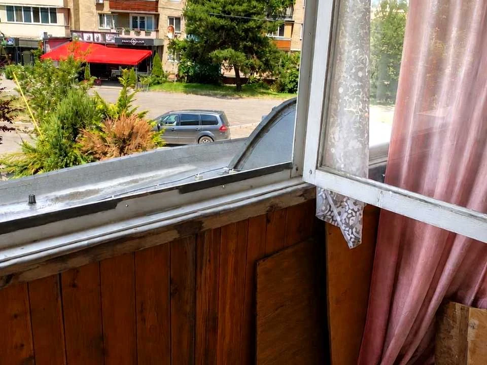 Квартира. Ужгород, Героїв 128-ї Бригади вул. (8 Березня)