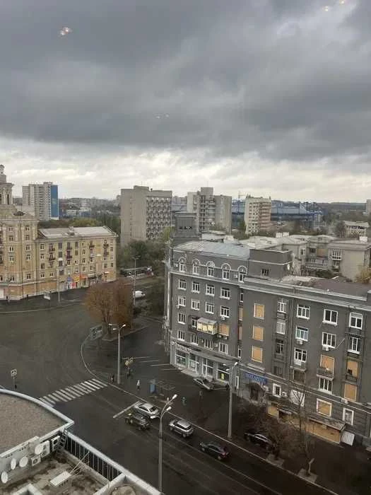 Selling a 3-room apartment 123 m² with new renovation in the residential complex "Pl