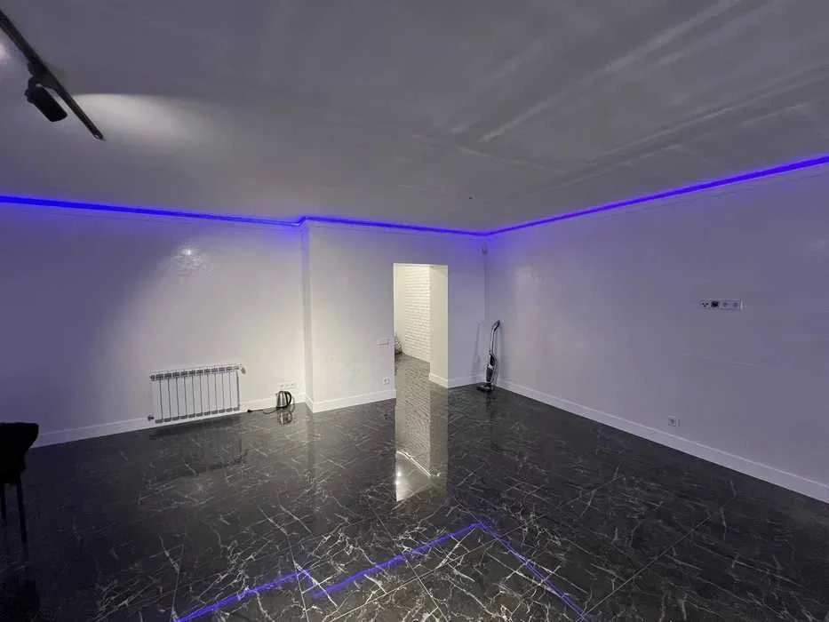 Selling a 3-room apartment 123 m² with new renovation in the residential complex "Pl