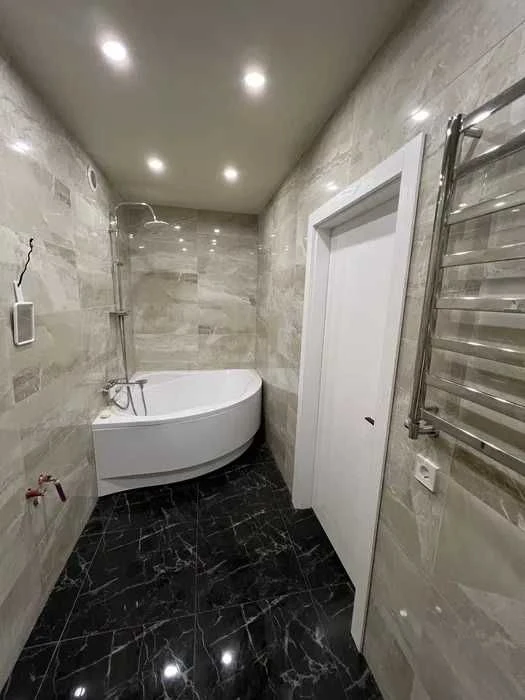 Selling a 3-room apartment 123 m² with new renovation in the residential complex "Pl