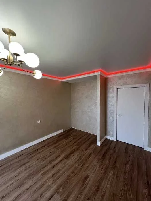 Selling a 3-room apartment 123 m² with new renovation in the residential complex "Pl