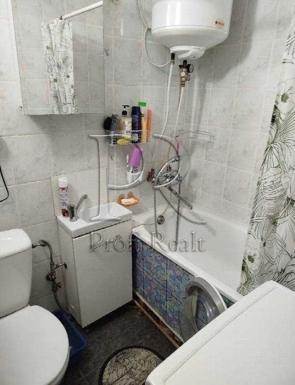 1-room apartment for sale 32 m², Yizhakevicha Ivana Street, 7